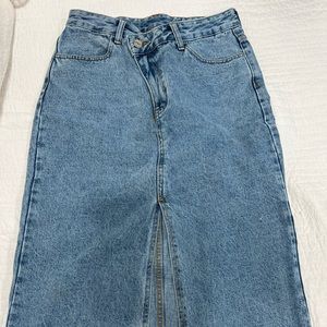 Maxi denim skirt with slit